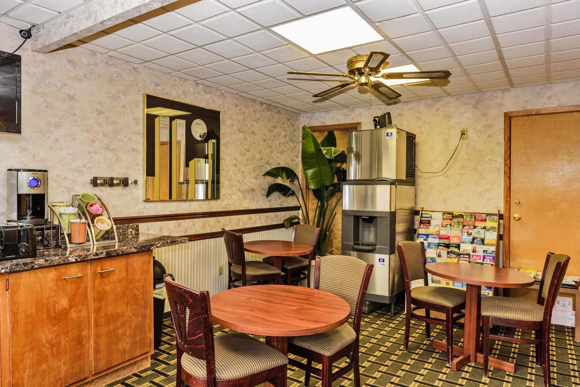 Budget Inn Williamsville Extérieur photo