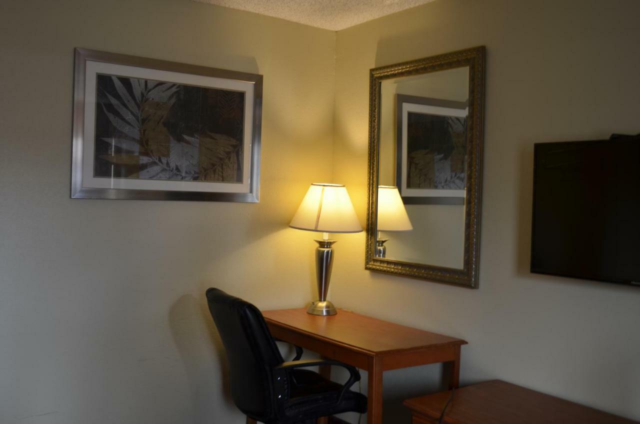 Budget Inn Williamsville Extérieur photo